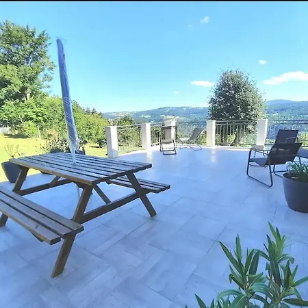 Domaine Prive Dans Les Bois * Salettes (Haute-Loire)