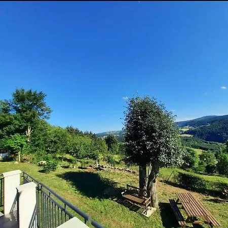 Domaine Prive Dans Les Bois Salettes (Haute-Loire)